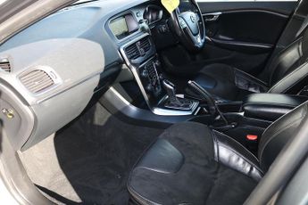 Volvo V40 T5 R-Design Nav Plus