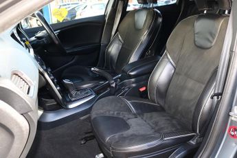 Volvo V40 T5 R-Design Nav Plus