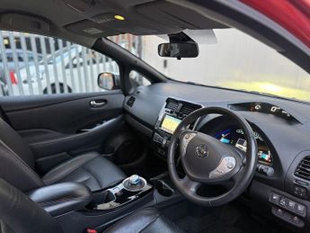 Nissan Leaf 30kWh Tekna Hatchback 5dr Electric Auto (109 bhp)