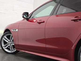 Jaguar XE d R-Sport