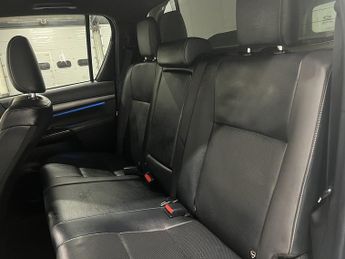 Toyota Hilux 2.8 D-4D Invincible X Pickup Double Cab 4dr Diesel Auto 4WD Euro