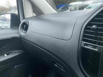 Mercedes-Benz eVito 116 e 66kWh Progressive Panel Van 6dr Electric Auto FWD L2 (LWB)