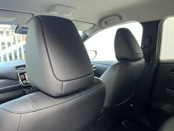Nissan Leaf 40kWh N-Connecta Hatchback 5dr Electric Auto (150 ps)