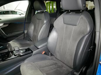 Audi A4 Avant TFSI Black Edition