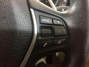 BMW 3 Series 2.0 320d Luxury Touring 5dr Diesel Auto xDrive Euro 5 (s/s) (184