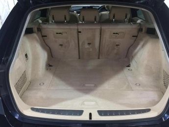BMW 3 Series 2.0 320d Luxury Touring 5dr Diesel Auto xDrive Euro 5 (s/s) (184