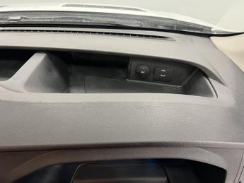 Ford Transit 350 EcoBlue Leader 2.0 2dr Luton Automatic Diesel