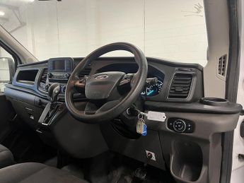 Ford Transit 350 EcoBlue Leader 2.0 2dr Luton Automatic Diesel