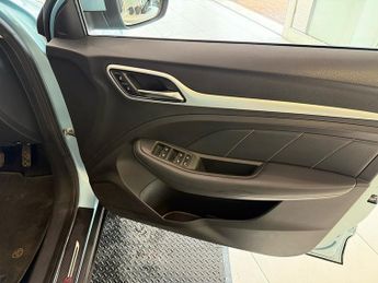 MG MG ZS 44.5kWh Exclusive SUV 5dr Electric Auto (143 ps)