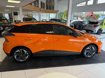 MG MG4 64kWh Trophy Long Range Hatchback 5dr Electric Auto (203 ps)
