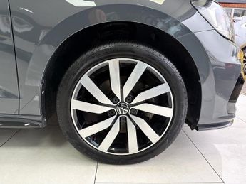 Volkswagen Touran TSI EVO R-Line
