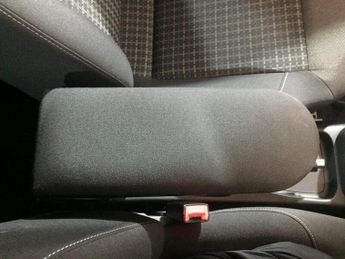 Volkswagen Polo 1.2 Polo Comfortline 5DR Hatchback Automatic Petrol