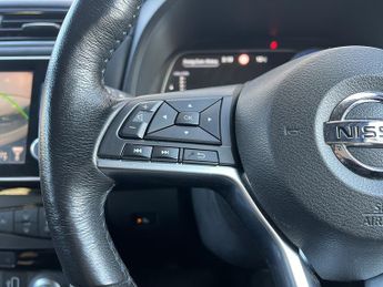 Nissan Leaf 40kWh N-Connecta Hatchback 5dr Electric Auto (150 ps)