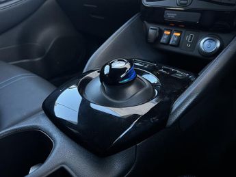 Nissan Leaf 40kWh N-Connecta Hatchback 5dr Electric Auto (150 ps)