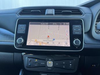Nissan Leaf 40kWh N-Connecta Hatchback 5dr Electric Auto (150 ps)