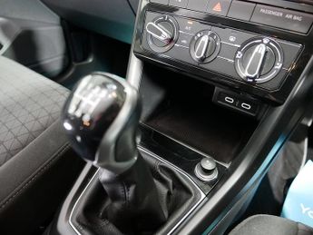 Volkswagen T-Cross TSI SE