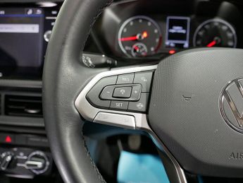 Volkswagen T-Cross TSI SE