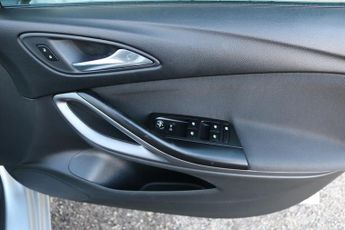 Vauxhall Astra CDTi ecoFLEX Design