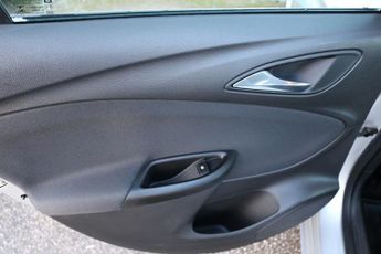 Vauxhall Astra CDTi ecoFLEX Design