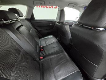 Toyota Auris VVT-h Excel