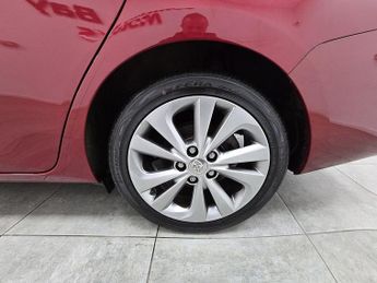 Toyota Auris VVT-h Excel