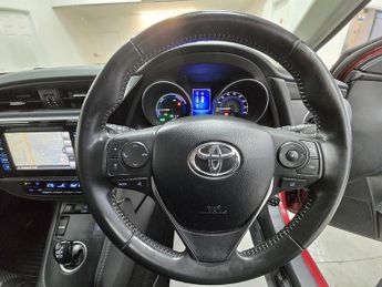 Toyota Auris VVT-h Excel