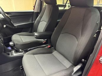 SEAT Toledo 1.6 TDI CR SE Hatchback 5dr Diesel DSG Euro 5 (Nav) (90 ps)