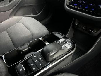 Hyundai IONIQ 38.3kWh Premium Hatchback 5dr Electric Auto (136 ps)