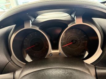 Nissan Juke 1.6 N-Connecta SUV 5dr Petrol XTRON Euro 6 (117 ps)