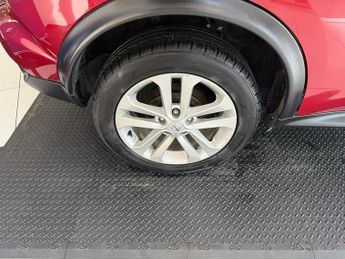 Nissan Juke 1.6 N-Connecta SUV 5dr Petrol XTRON Euro 6 (117 ps)