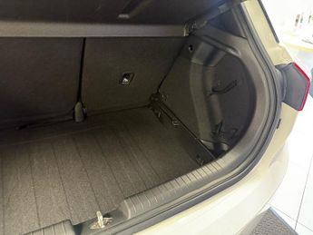 Hyundai i20 1.4 Premium Nav Hatchback 5dr Petrol Auto Euro 6 (100 ps)