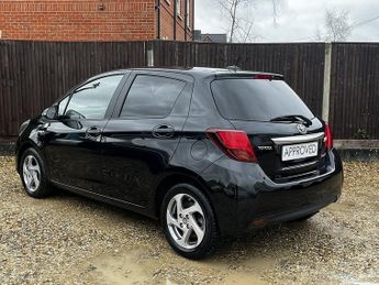 Toyota Yaris VVT-h Icon