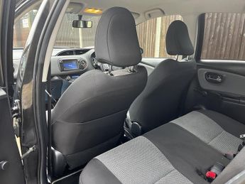 Toyota Yaris VVT-h Icon