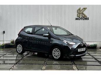Toyota AYGO 1.0 VVT-i x-play Hatchback 5dr Petrol Manual Euro 6 (71 ps)