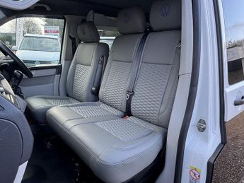 Volkswagen Transporter T6 T30 150 DSG LWB