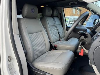 Volkswagen Transporter T6 T30 150 DSG LWB