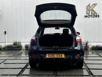 Renault Megane 1.6 16V Dynamique Hatchback 5dr Petrol Manual Euro 5 (110 ps)