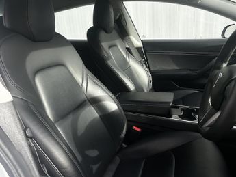 Tesla Model 3 Standard Range Plus Saloon 4dr Electric Auto RWD (241 bhp)
