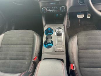 Ford Kuga 2.5 EcoBoost Duratec 14.4kWh ST-Line X First Edition SUV 5dr Pet