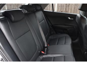 Kia Rio T-GDi MHEV 3