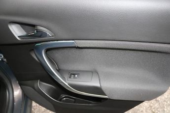 Vauxhall Insignia CDTi SRi