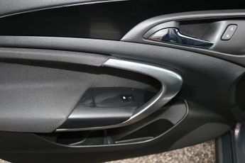 Vauxhall Insignia CDTi SRi