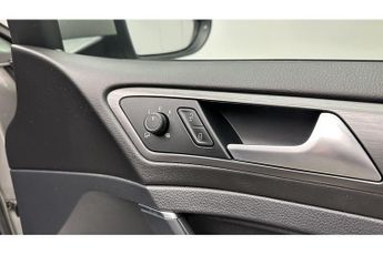 Volkswagen e-Golf e-Golf