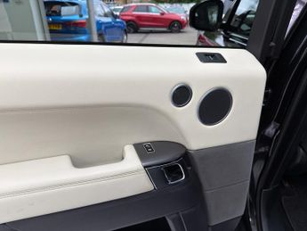 Land Rover Range Rover Sport SD V6 HSE