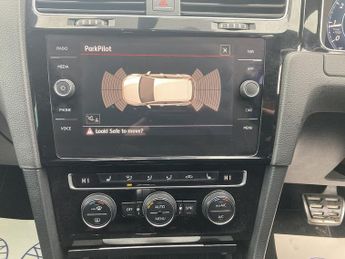 Volkswagen Golf TSI BlueMotion Tech GTI