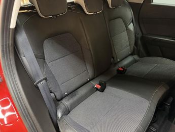 Renault Captur 1.3 TCe S Edition SUV 5dr Petrol EDC Euro 6 (s/s) (140 ps)