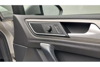 Volkswagen Golf SV TSI BlueMotion Tech SE