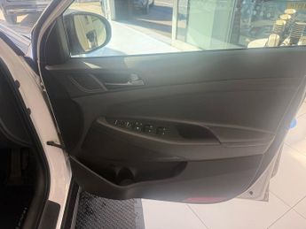 Hyundai TUCSON 1.6 T-GDi GO! SE SUV 5dr Petrol DCT Euro 6 (177 ps)