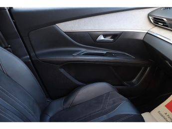 Peugeot 5008 PureTech GT
