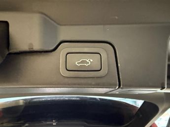 Land Rover Range Rover Evoque 2.2 SD4 Dynamic SUV 5dr Diesel Auto 4WD Euro 5 (s/s) (190 ps)